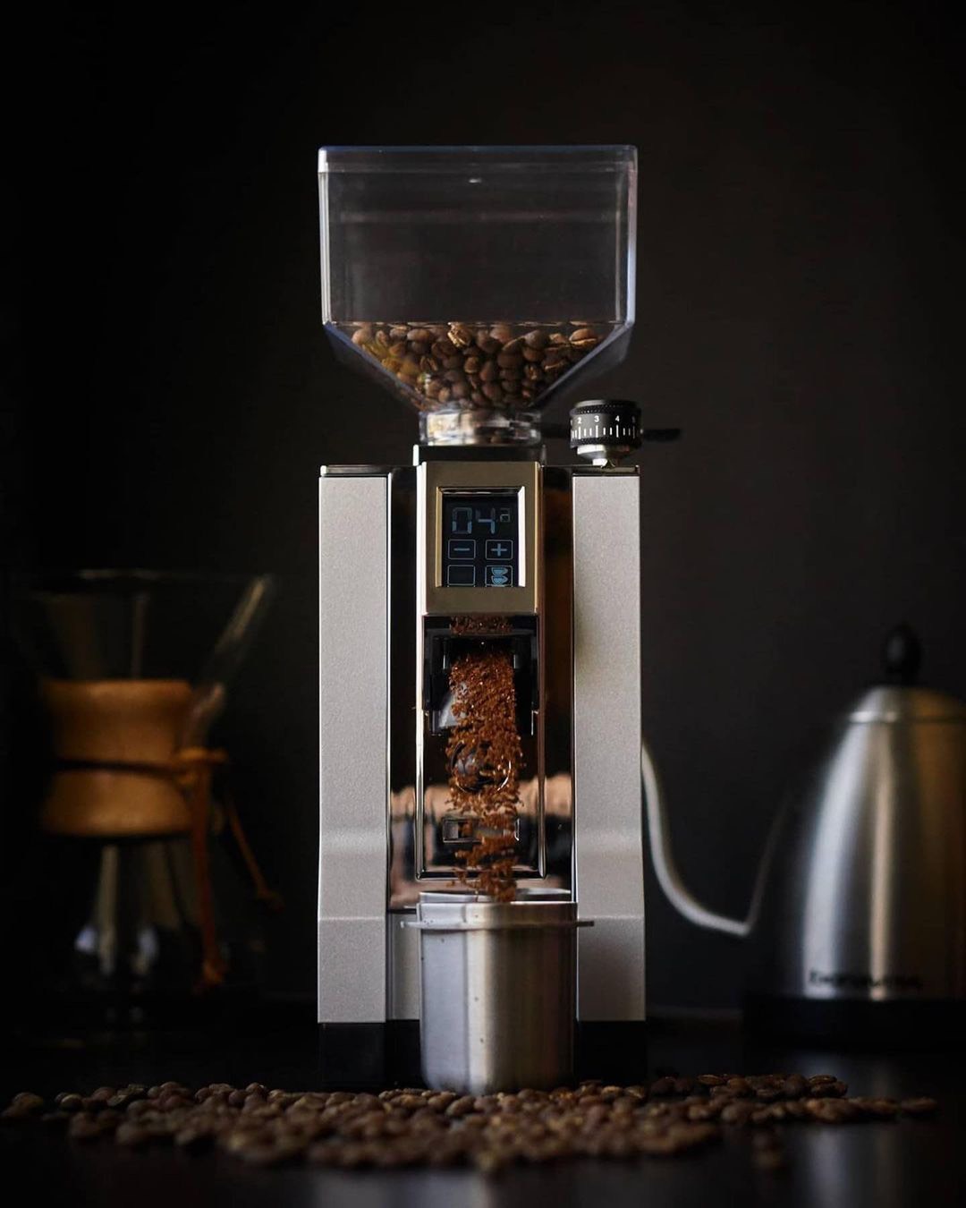 Máy xay cà phê Eureka Mignon Brew Pro có thiết kế nhỏ gọn, hiện đại