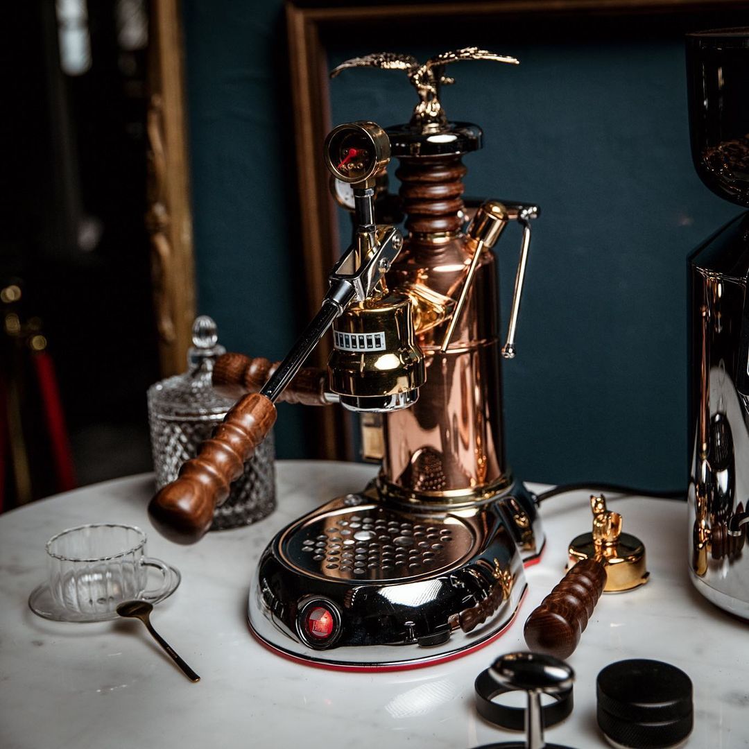 Esperto Edotto là model cao cấp nhất của La Pavoni