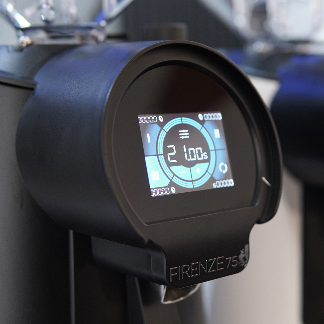 Màn hình cảm ứng trực quan, có thể cài đặt màu sắc