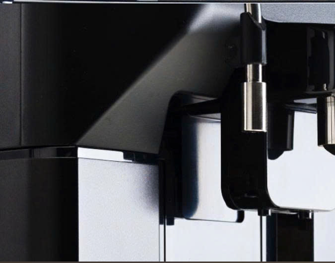 Saeco Aurora được trang bị vòi nước nóng riêng biệt